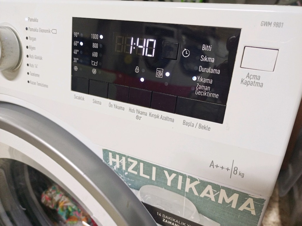 YENİ NESİL GRUNDİG ÇAM. MAKİNASI 8 KG - 10