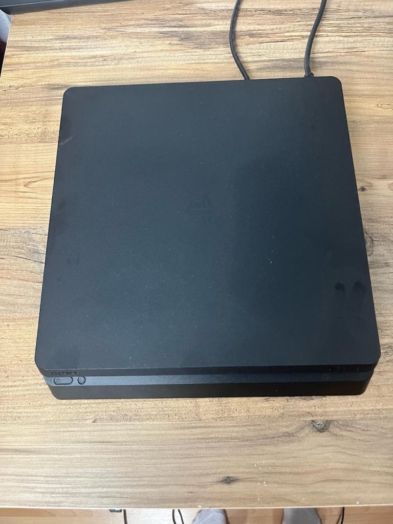 Oyun bilgisayarı ve pes4 yayıncı oyuncu odası komple satılık. - 3