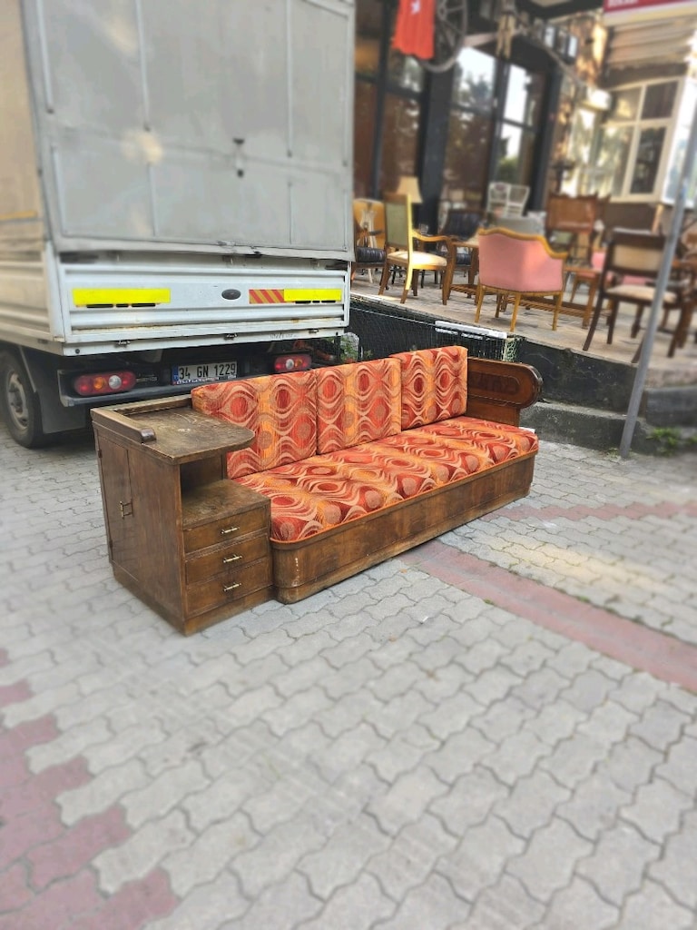 Antika Dolapli Koltuk - 3