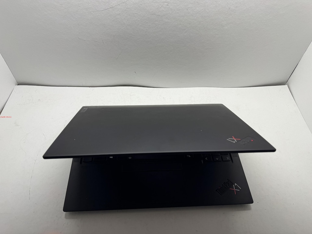 THİNKPAD X1 CARBON İ5 11. NESİL 16 GB RAM 256 M2SSD DOKUNMATİK - 10