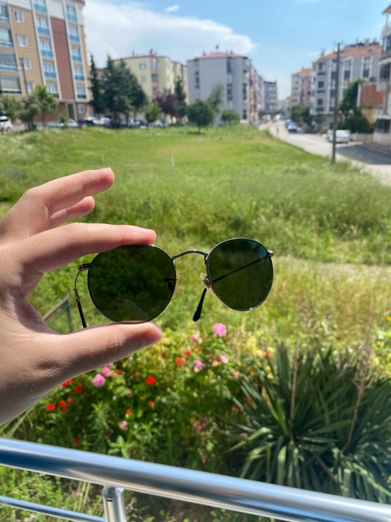 Ray-Ban RB3447 Round Metal