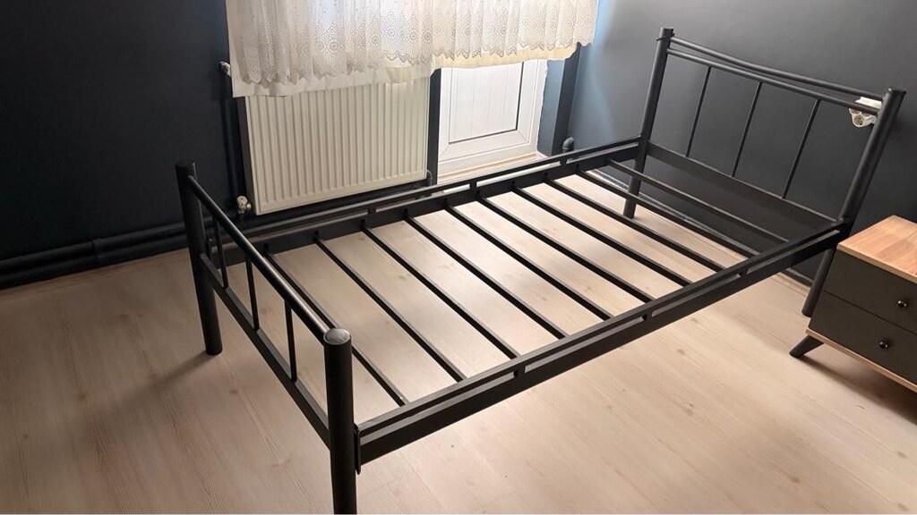 Vivense metal karyola 90x200 cm