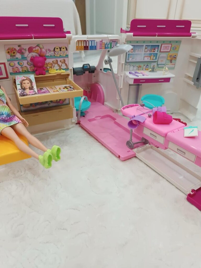 orjinal barbie ambulans - 13