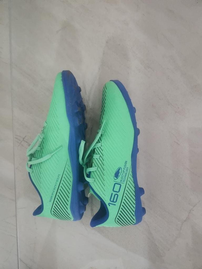 Decathlon 38 Numara Halı Saha Kramponu – Sadece 2 Kez Giyildi - 2