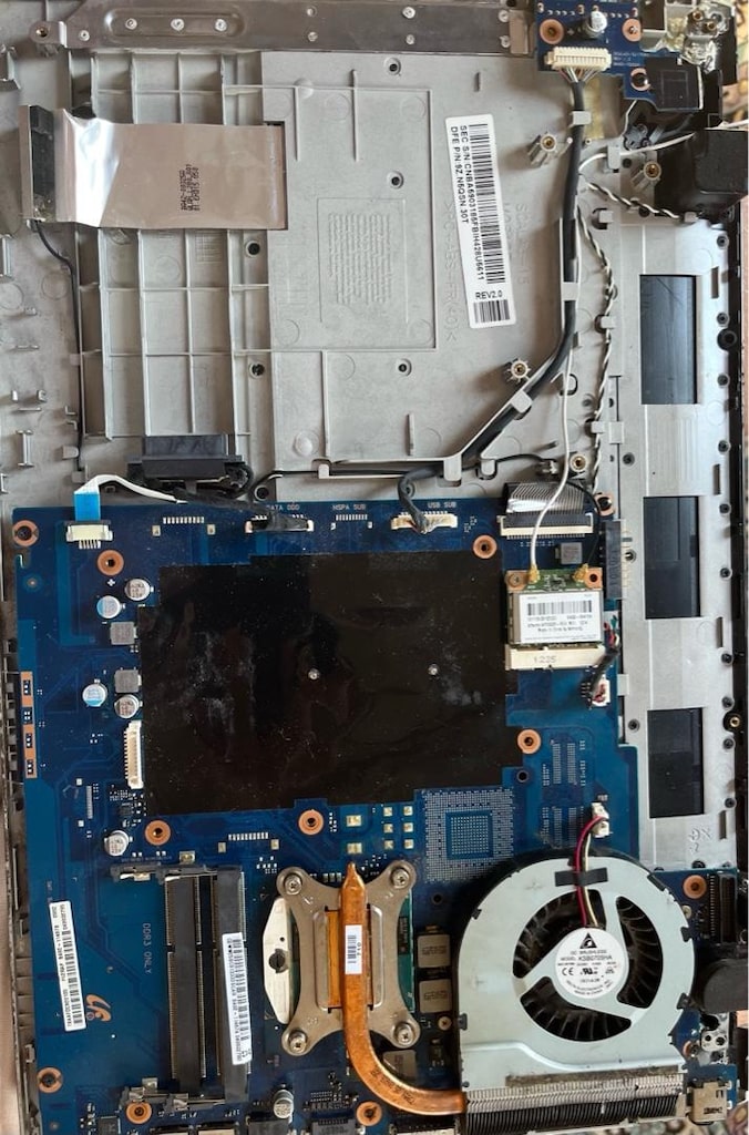 Samsung Np300E5C-A06TR Üst kasa ve Klavye Takımı - 2