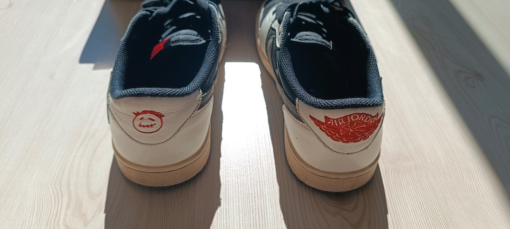 Air Jordan 1 Low Travis Scott Olive (W) 42 - 7