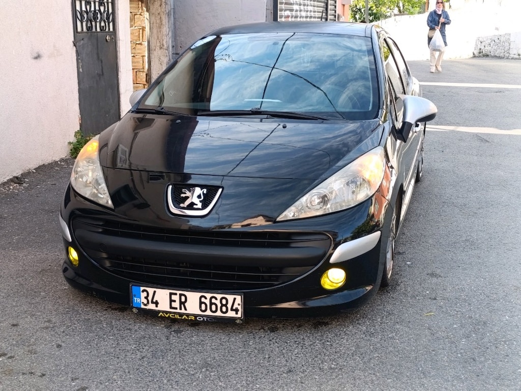 Peugeot 207 - 10