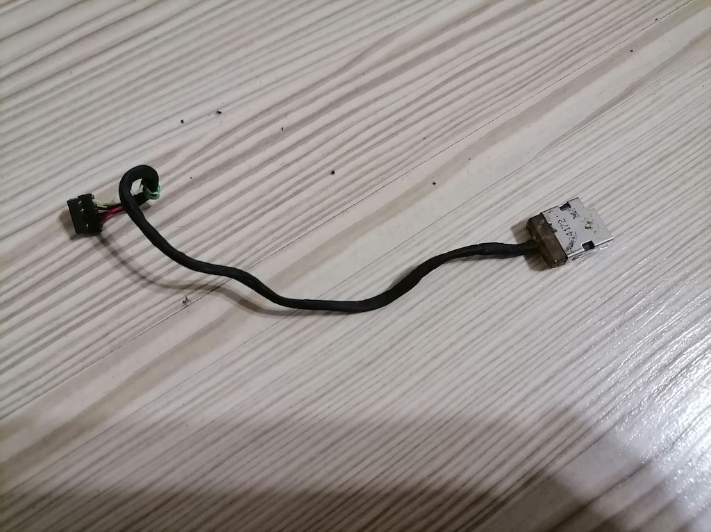 HP 15-r005ne laptop parçaları - 11