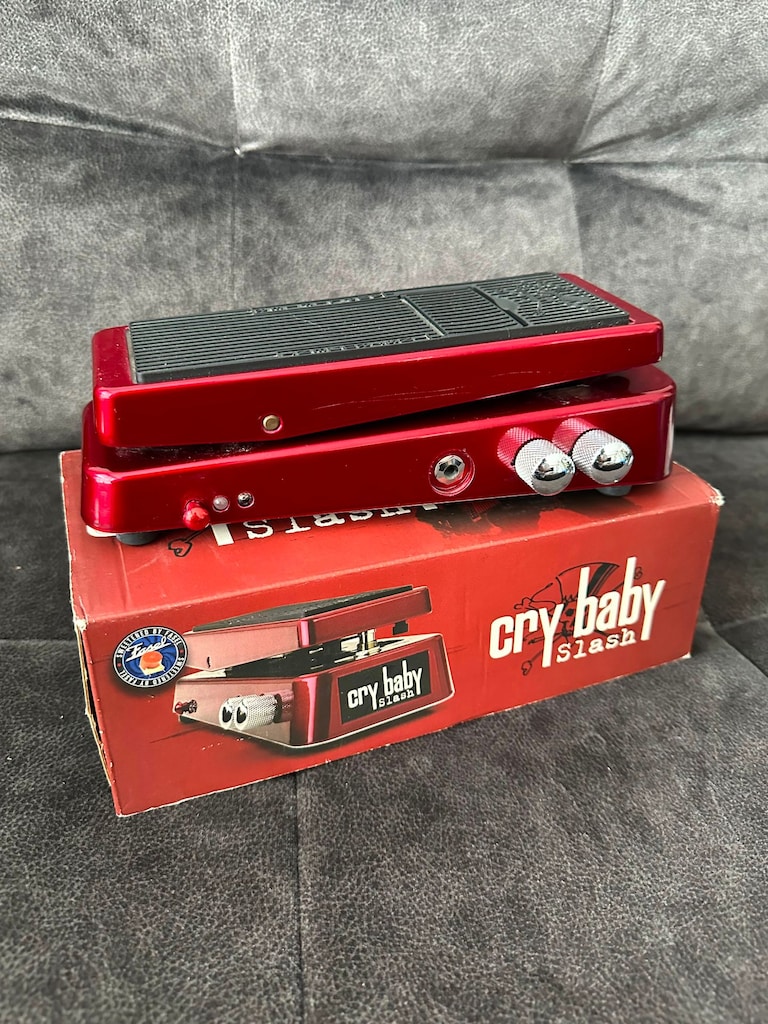Jim Dunlop SW95 Slash Signature Cry Baby Wah Pedalı