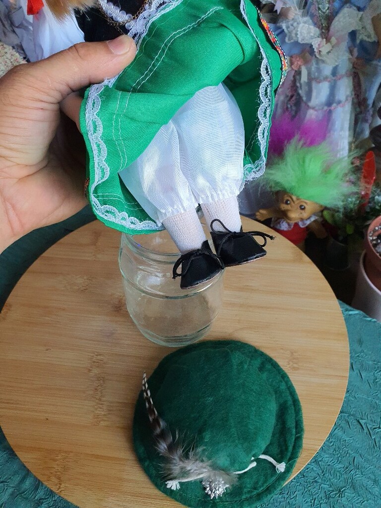 alman kostümlü porselen bebek vintage - 9