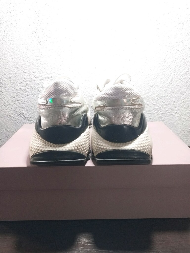 Derimond'Tan Şehir Stiline Uygun Beyaz Sneaker