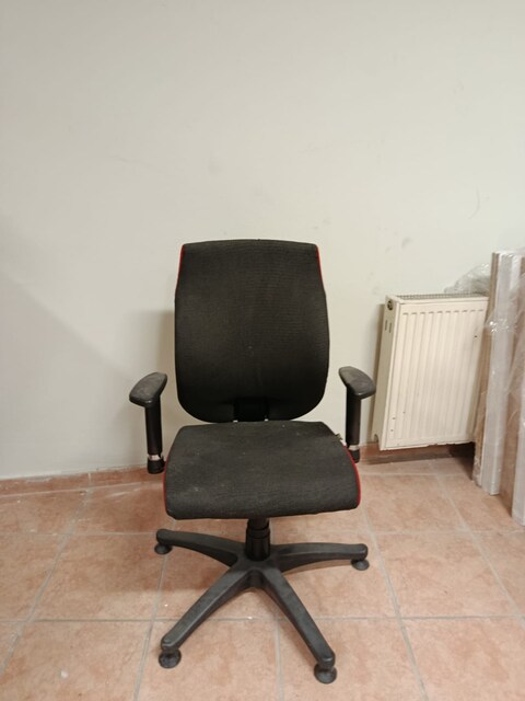 KLAS OFİS ÜSKÜDAR SİYAH KIRMIZI ÇALIŞMA SANDALYESİ