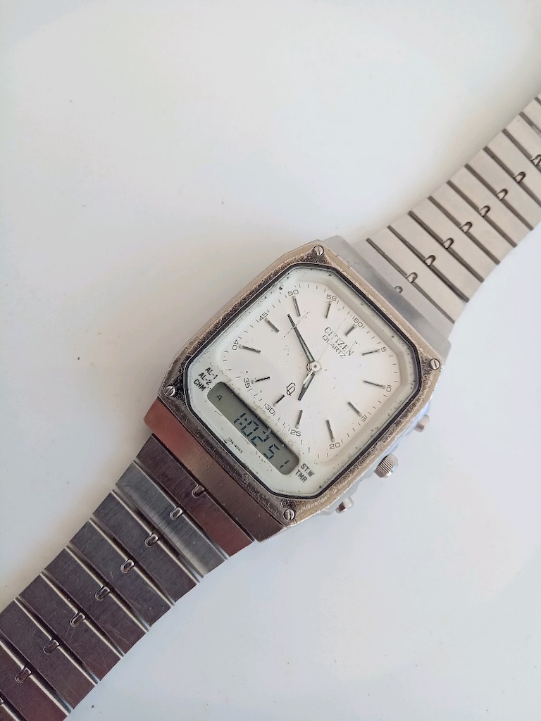 1982 imalı CİTİZEN ANALOG DİJİTAL ERKEK KOL SAATİ - 2