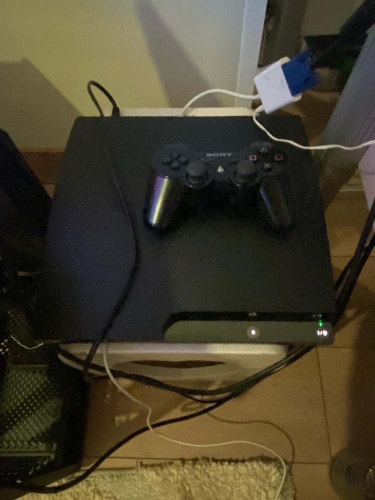 Play Station 3 slim 3kol monitör ile beraber kozmetik 10/10 - 2