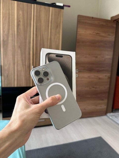 iPhone 15 pro max yd
