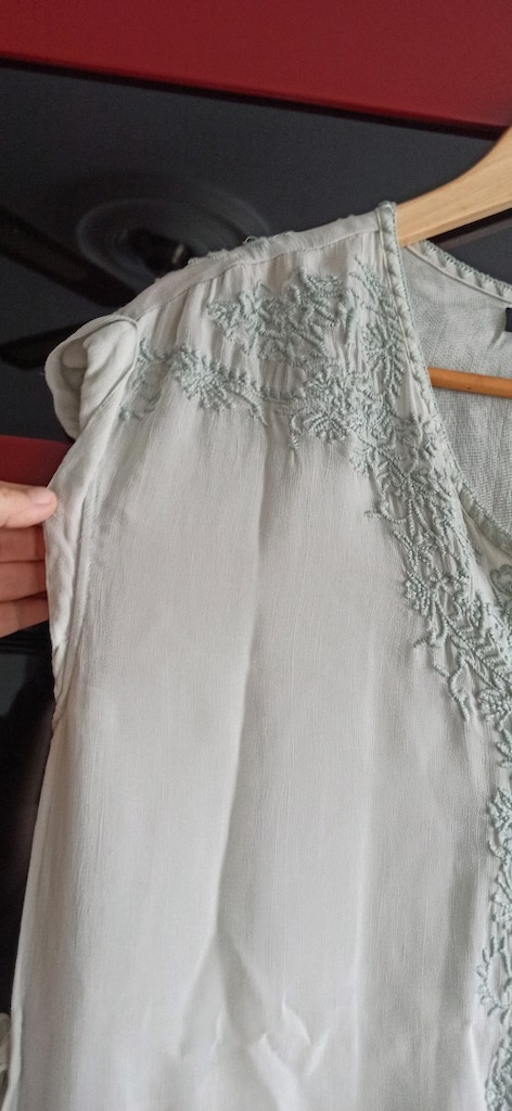 zara m beden islemeli bluz — görsel 4/9