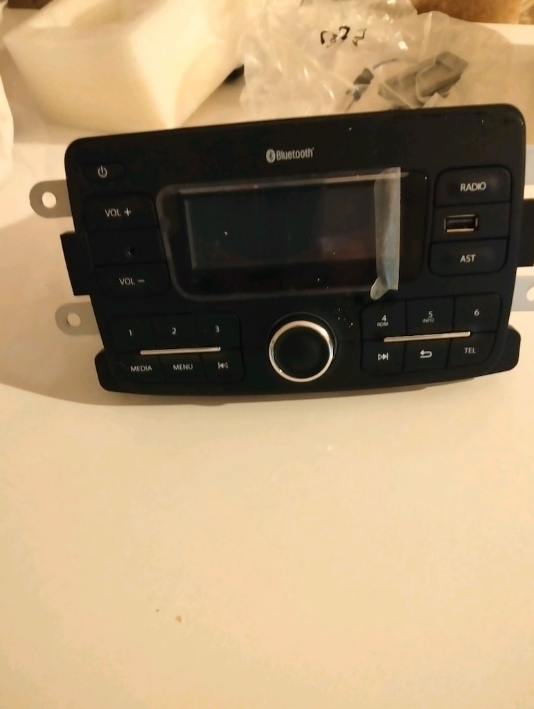 yeni kullanılmamış oto radyo ve DVD player toplam 3000TL - 4