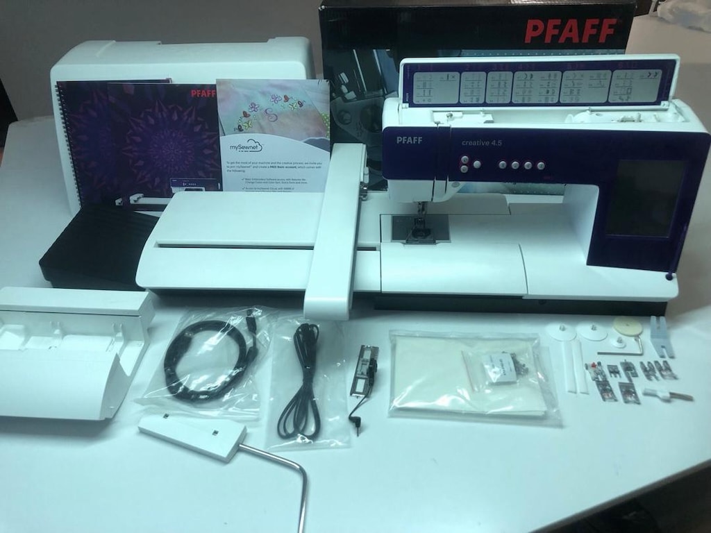 Kutulu PFAFF 4.5 CREATİVE NAKIŞ MAKİNESİ - 2