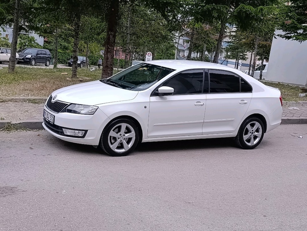 2013 Model Skoda Rapid 1.6 tdı Elegance - 2