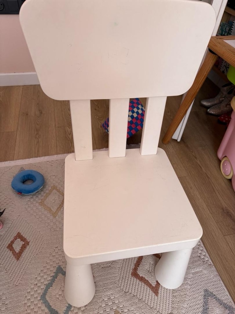 çocuk bölmeli ahşap masa ve ikea sandalye - 8