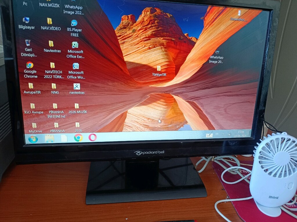 Monitör LCD 19" VGA güç kablosuyla - 10