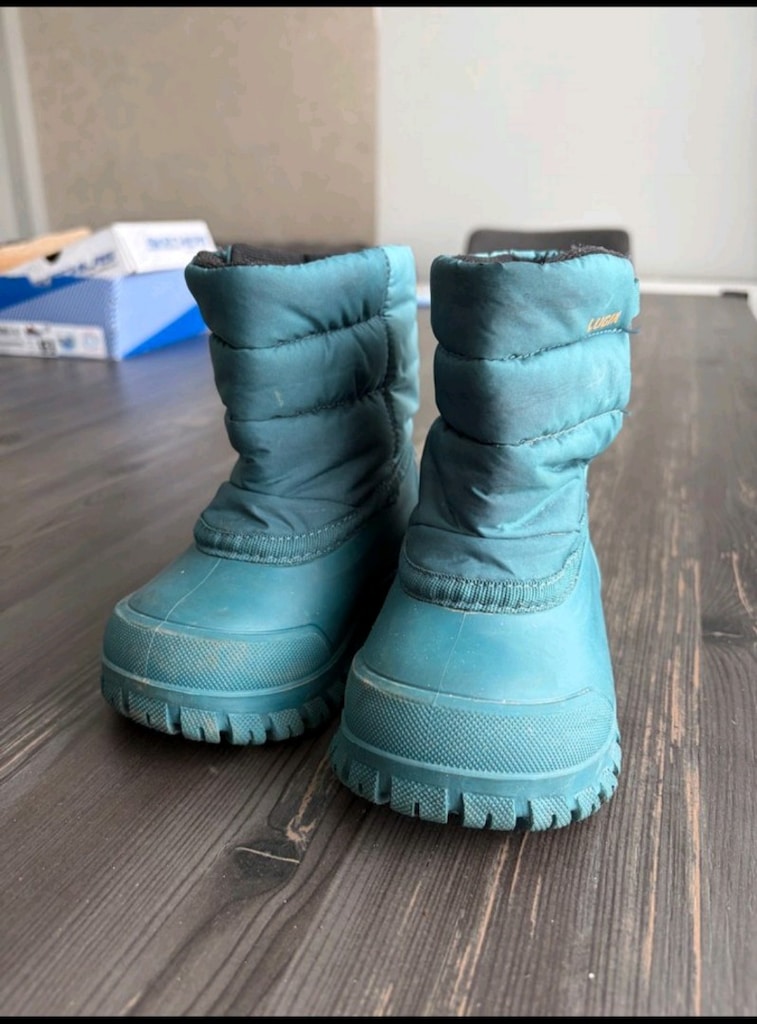 DECATHLON 22 NUMARA TURKUAZ ÇOCUK BOT