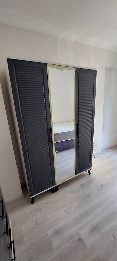 PANJUR ELBİSE DOLABI - 2