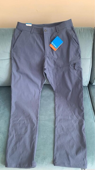 Columbia marka erkek outdoor pantolon. 34-32 beden. Mavi renk.