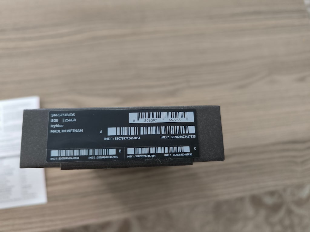 Samsung Galaxy S25 FE - 4