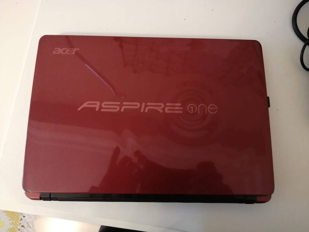 Acer aspire one AO722  mini 4 gb ddr rem,320 gb hdd - 7