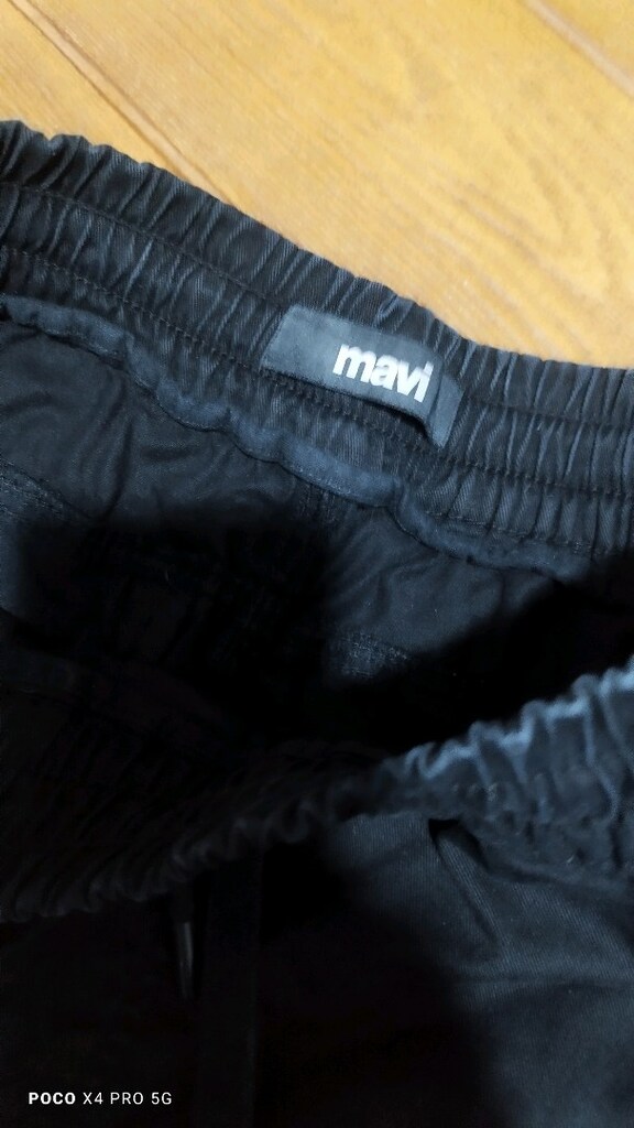 #Mavi Jeans kargo pantolon.Bel üstte az renk solması..Eni çekilince 43 - 7
