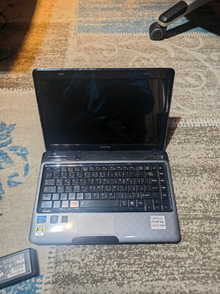 Toshiba Satellite L730 Laptop intel i5 - 13