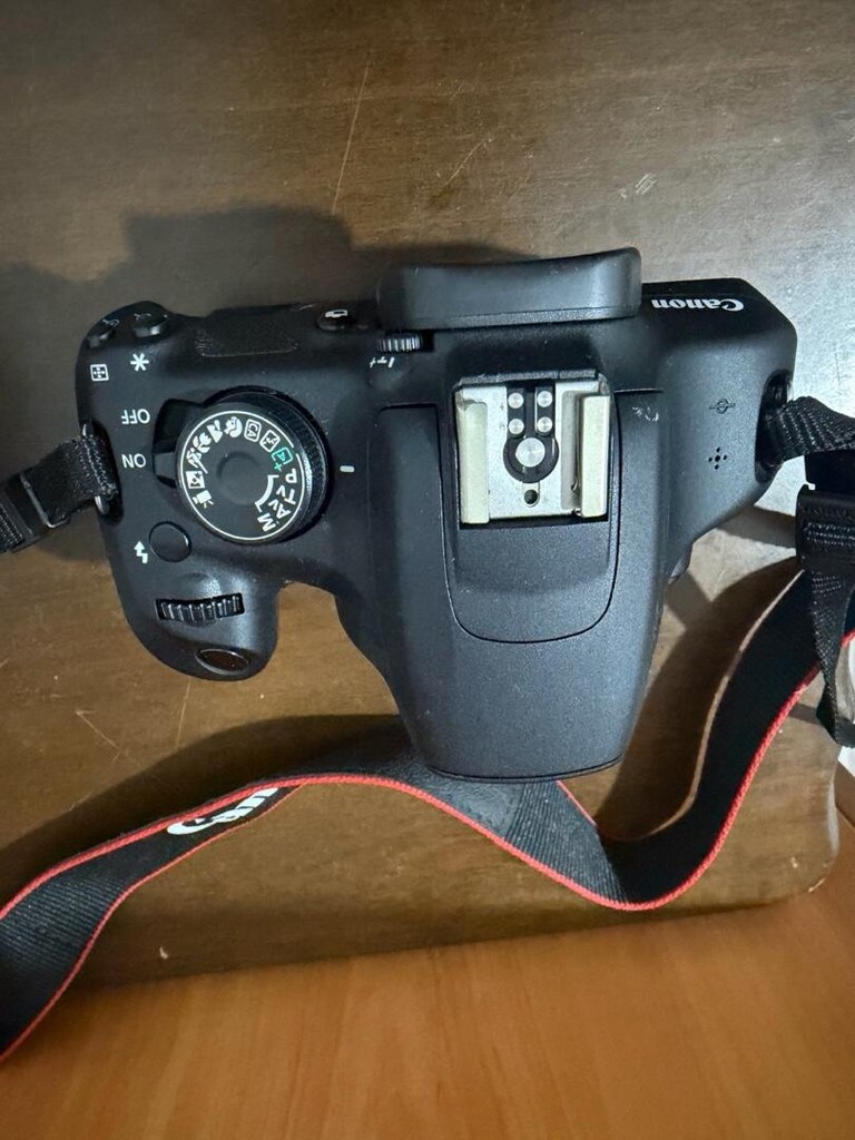 Canon EOS 1200D fotoğraf makinesi - 3