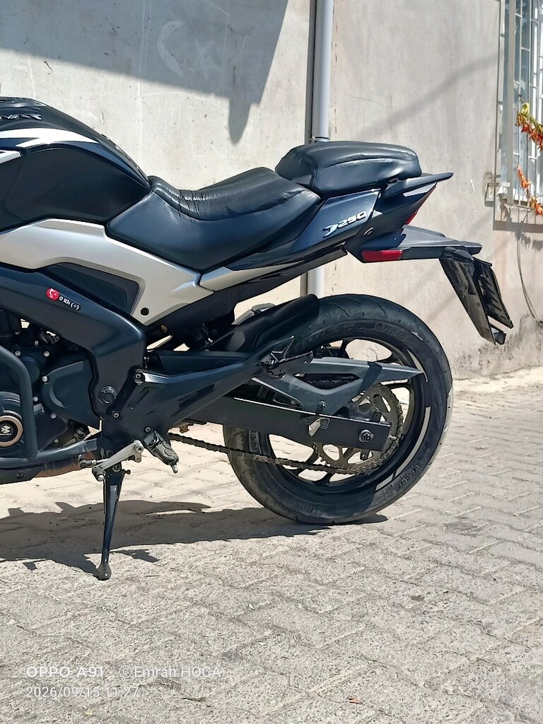Bajaj Dominar - 10
