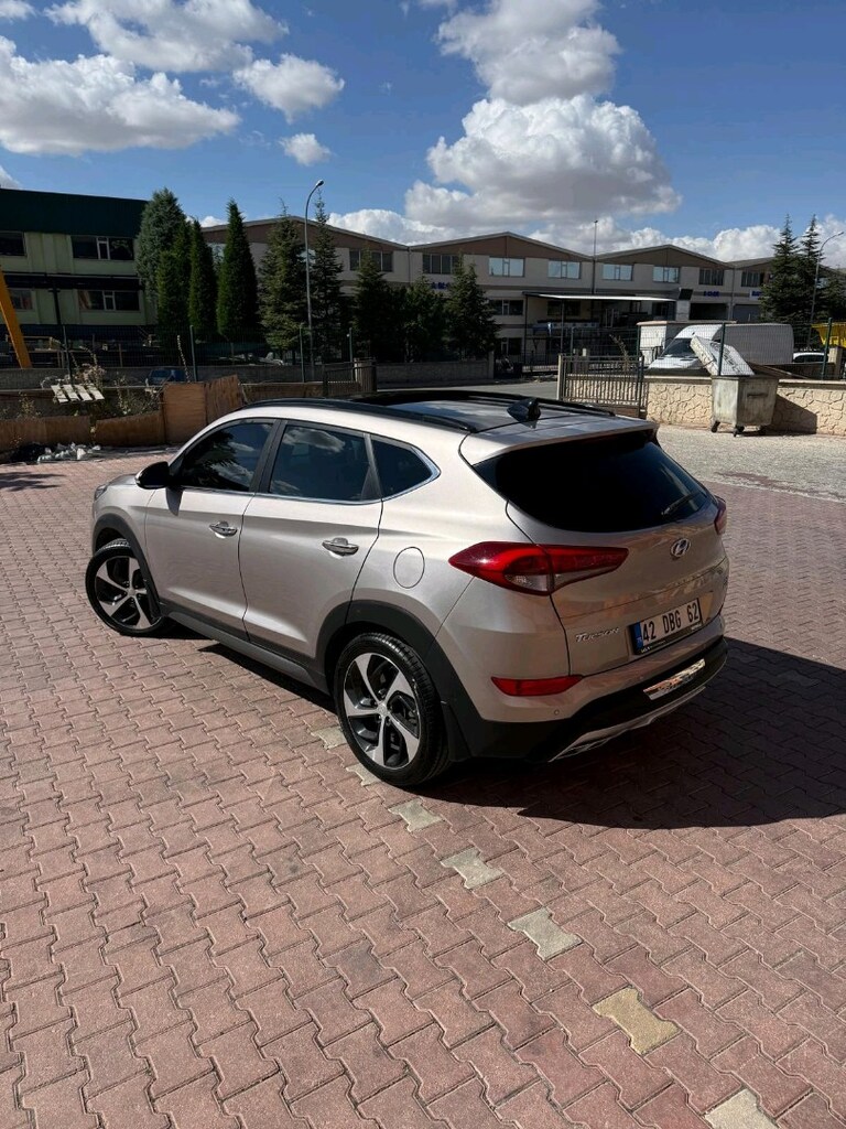 tucson 2015 hatasız boyasız 4*4 lpg li - 9