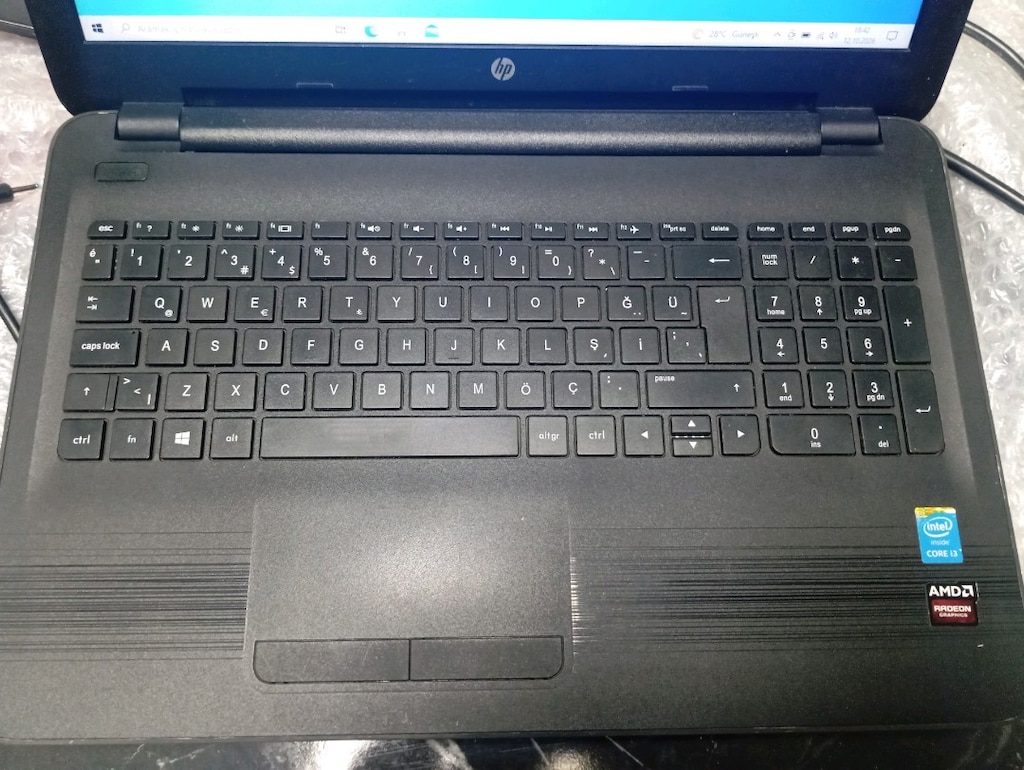 Hp 250 G5 Çift Ekran Kartlı I3 işlemci 4Ram/500 Amd R5 M330 2Gb Laptop - 3