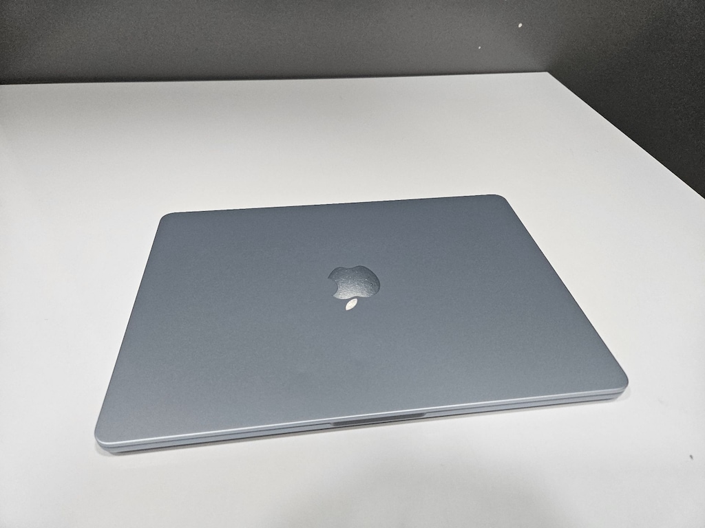 MACBOOK AİR M4 + 13 İNÇ + 16 GB RAM + TEMİZ + PİL %100 - 5
