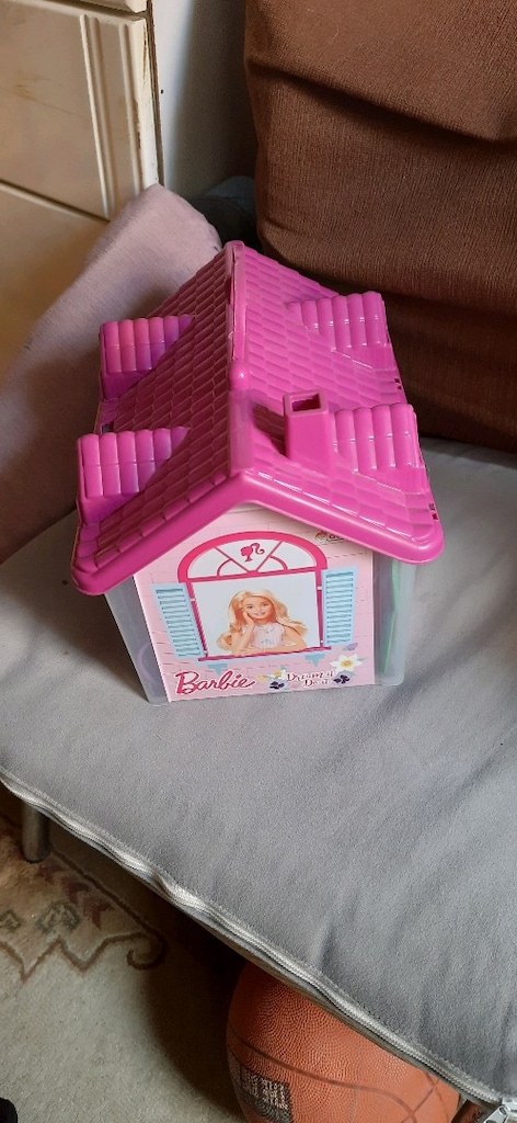 Barbie oyun evi oyuncak takımıyla - 2