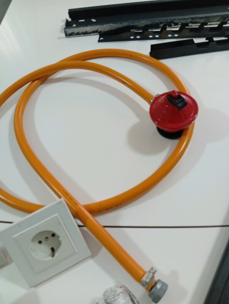 piriz TV aparatları koltuk kelepçesi tüp başlığı toplu verilir - 3