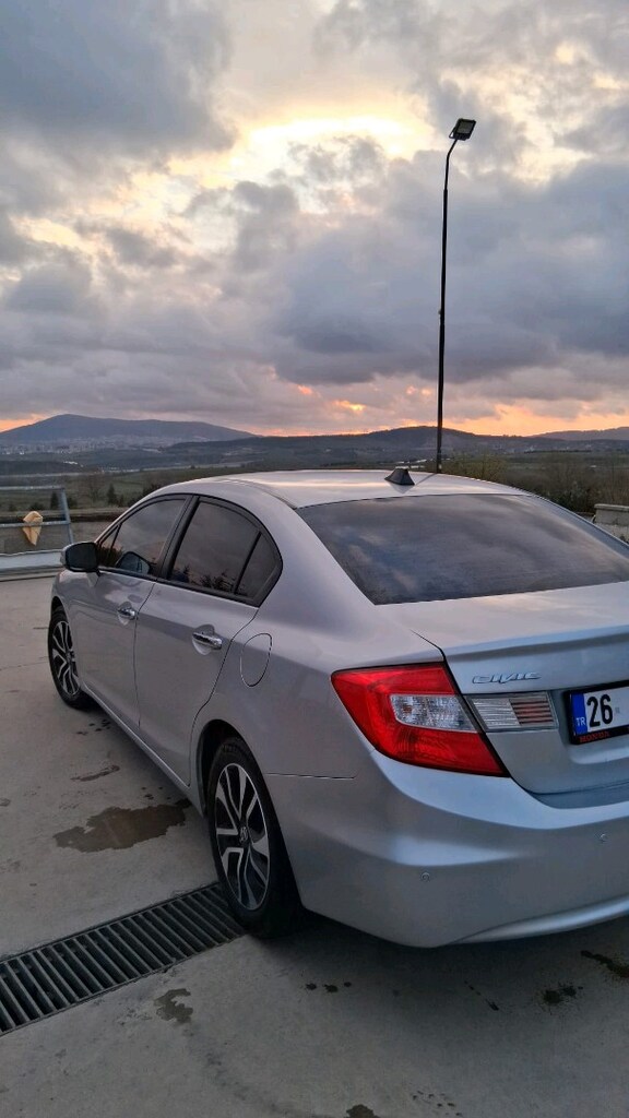 Honda Civic fabrikasyon LPG otomatik düşük kilometre - 2