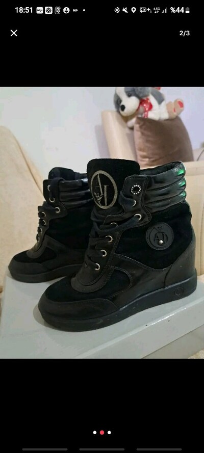Orginal Armani Jeans Bayan Bot..Şuan bu tarz benzer modeller 2 bin tl.
