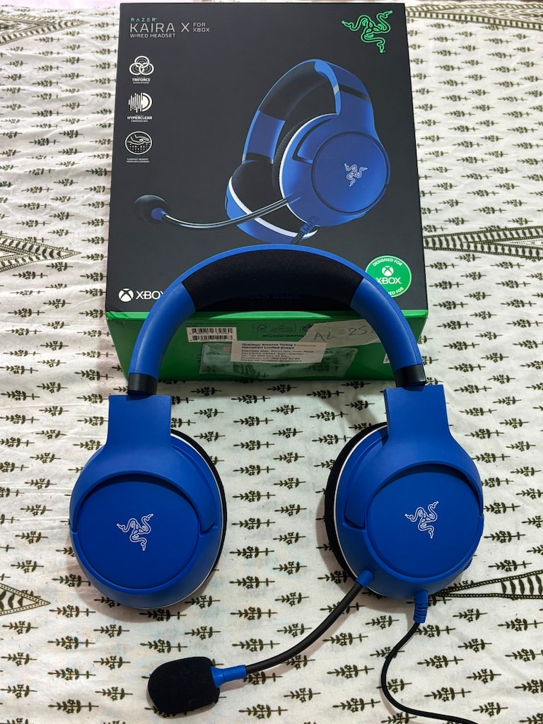RAZER KAİRA X SHOCK BLUE KUSURSUZ TAKASA AÇIKTIR - 2