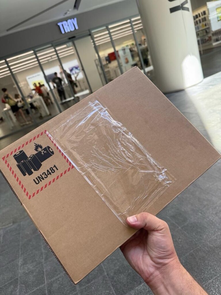 MACBOOK AİR M4 /24GB RAM 512SSD STARLIGHT SIFIR KAPALI KUTU - 2