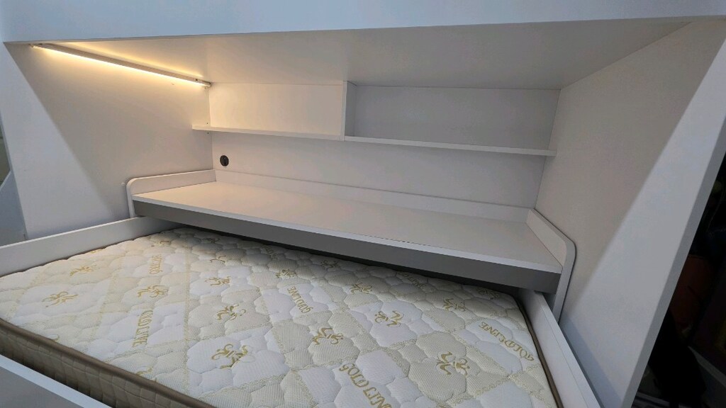 Almila Ranza + Yavru Karyola + Büyük Çalışma Masası - 4
