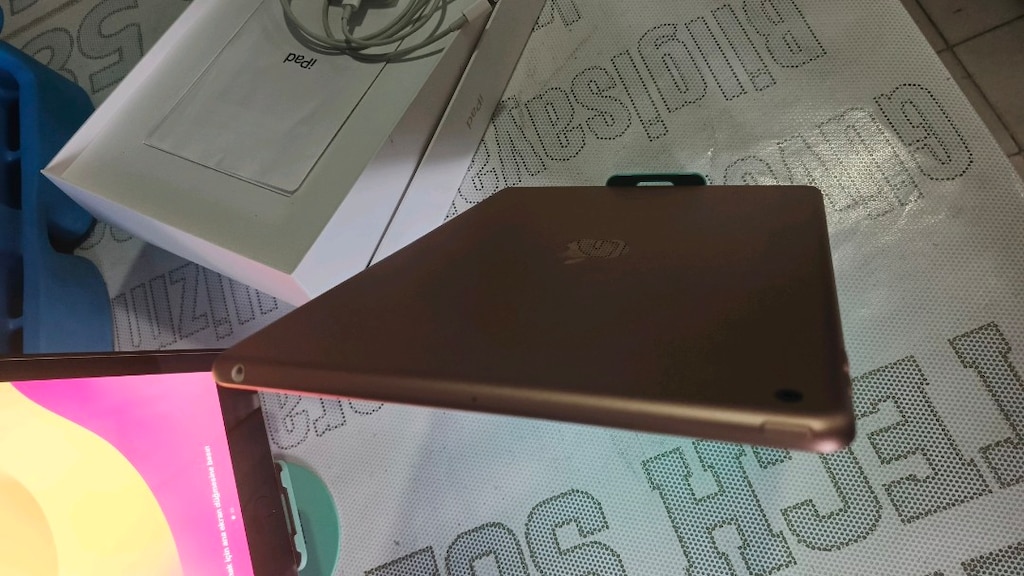 ipad 8.nesil 32gb kutu fatura tam - 4