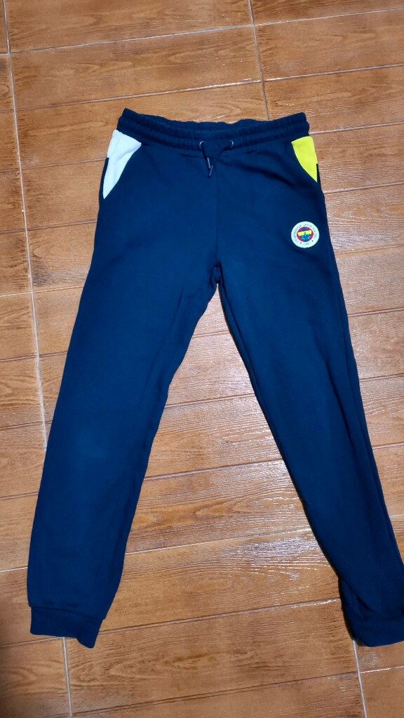 #Çocuk eşofman..#Fenerium..Yetişkinler de giyer...Çokça eşıfman var.. - 2
