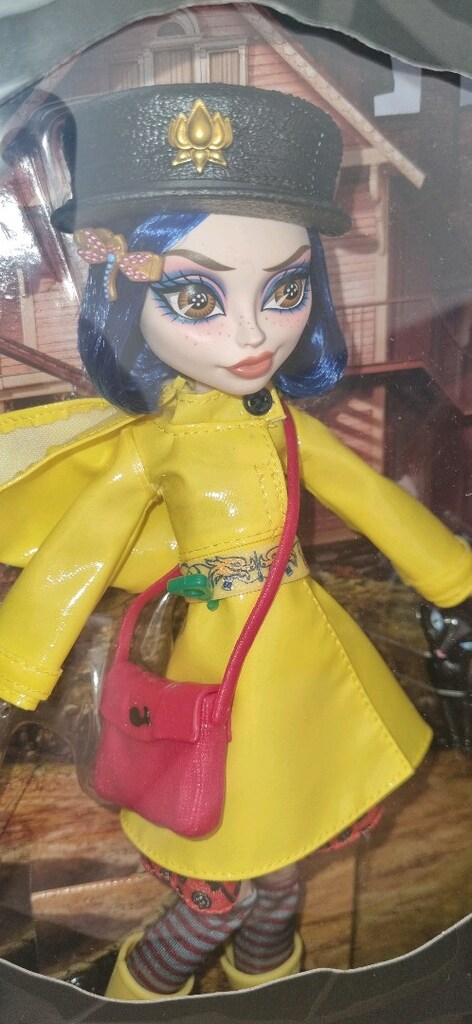 Monster High Collector Caroline Doll - 8