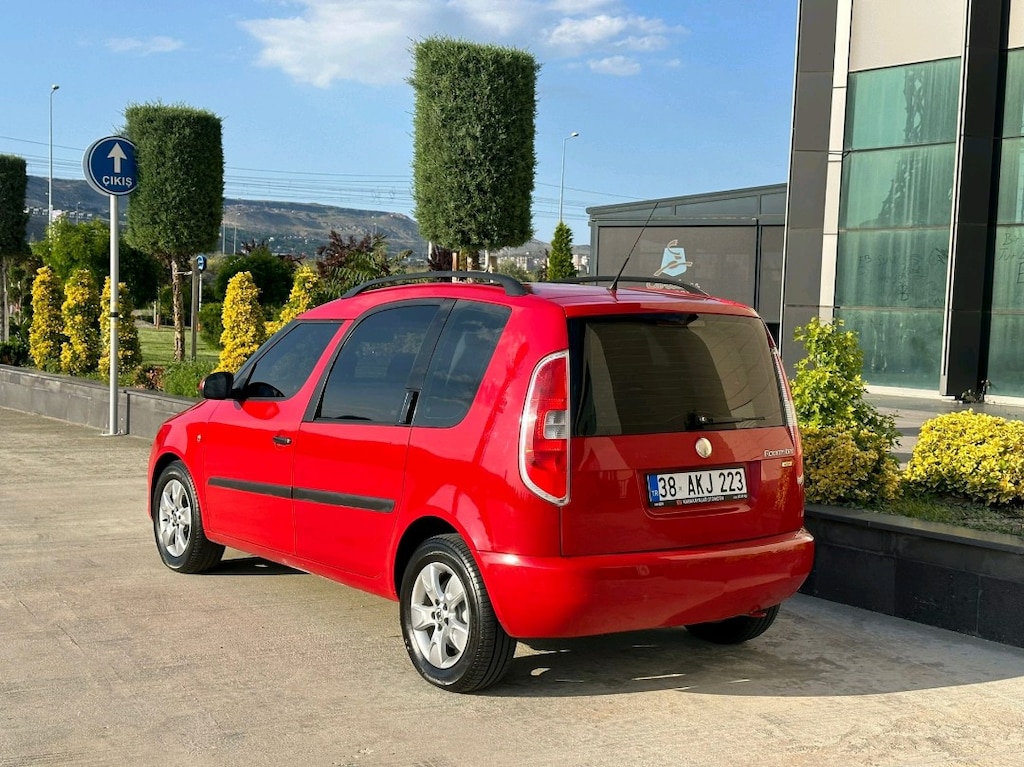 2010 Model Kırmızı Skoda Roomster Tüplü Aile Arabası - 13
