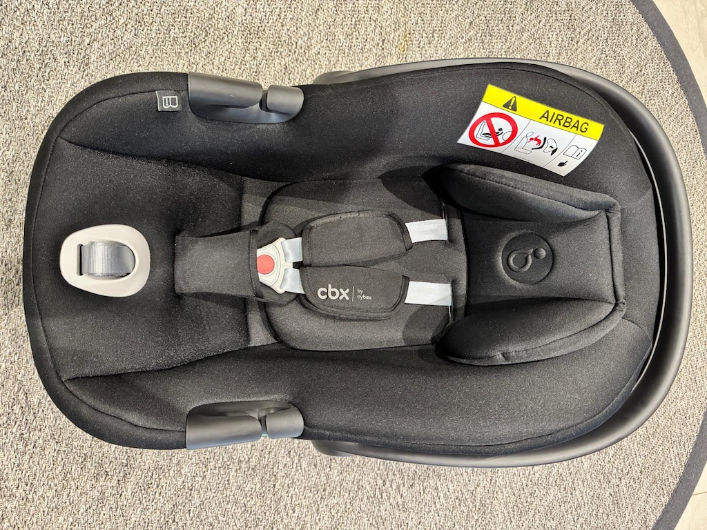 Cybex Aton B2 iSize - Volcano Black - 2