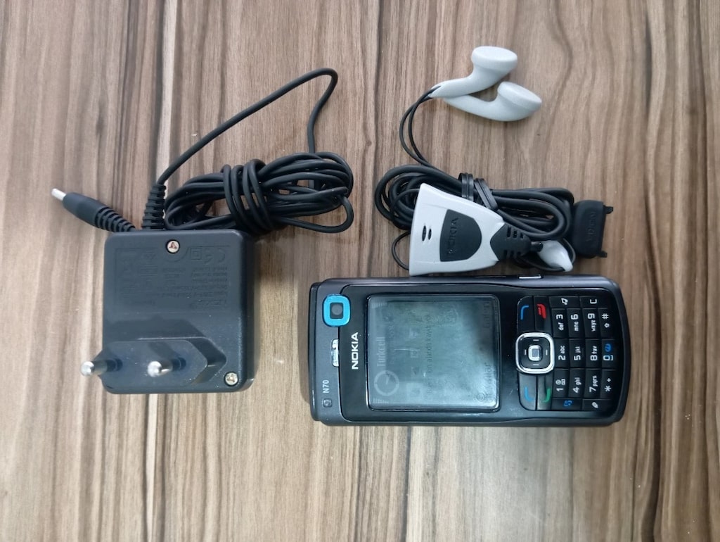 Nokia n70 - 8